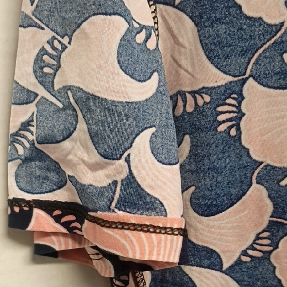 Elegant Women's Short Sleeve Top in Pink and Blue - Picture 14 of 14